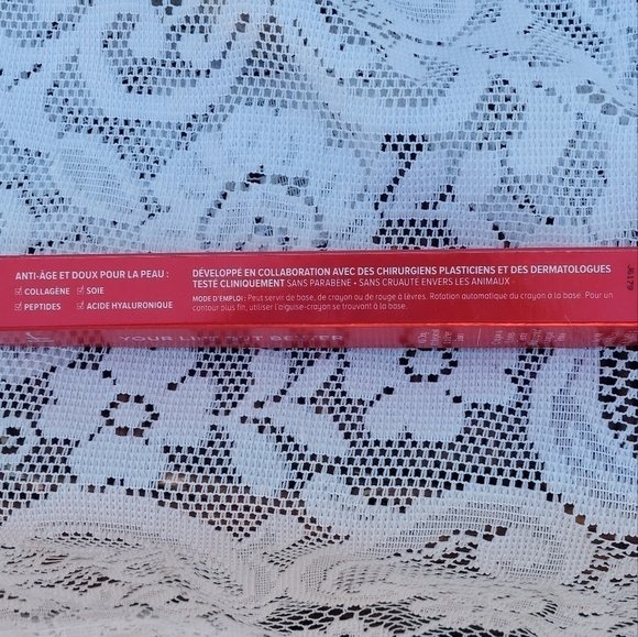 IT Cosmetics’ Your Lips But Better Lip Liner Stain cherry flush - Picture 3 of 6